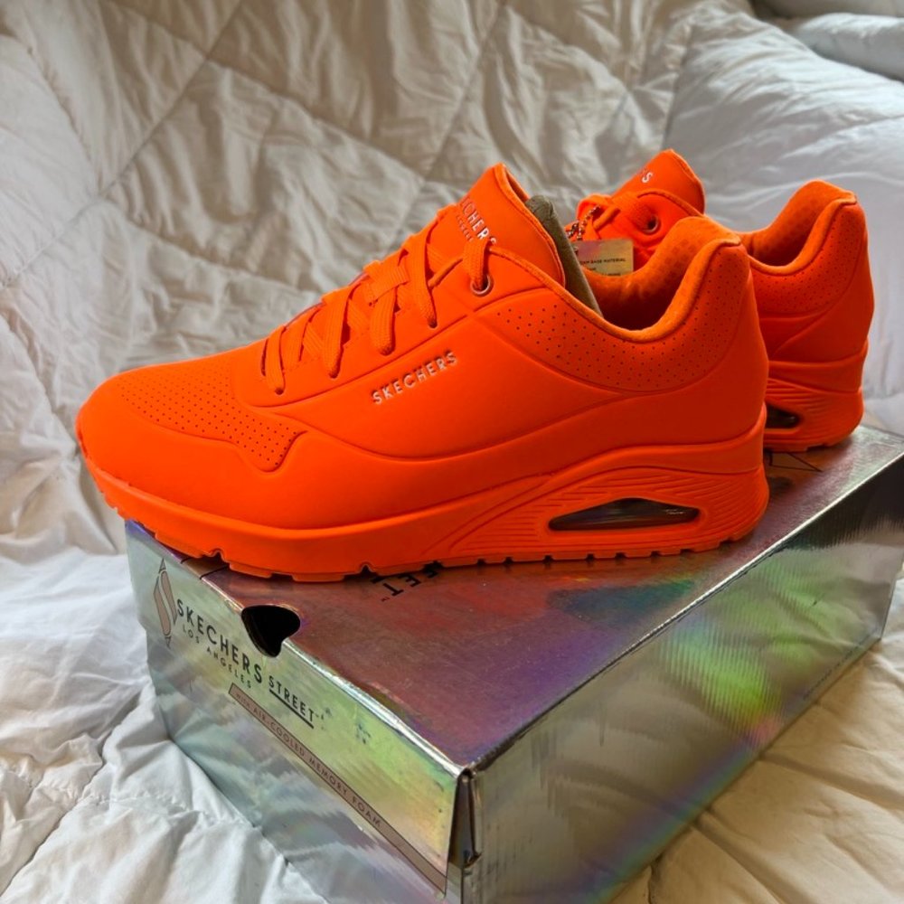 NWT Womens Sneakers Size 10 Sketchers Street Bright Orange Shoe and Laces